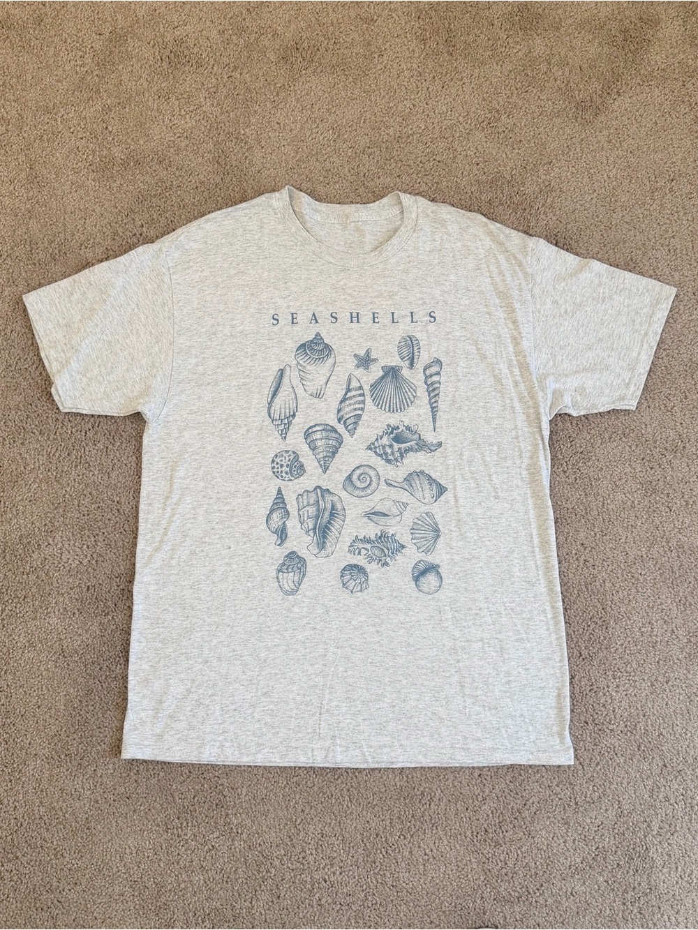 Seashells Graphic Tee Light Gray Unisex T-Shirt Beachy Summer Shells Size Large